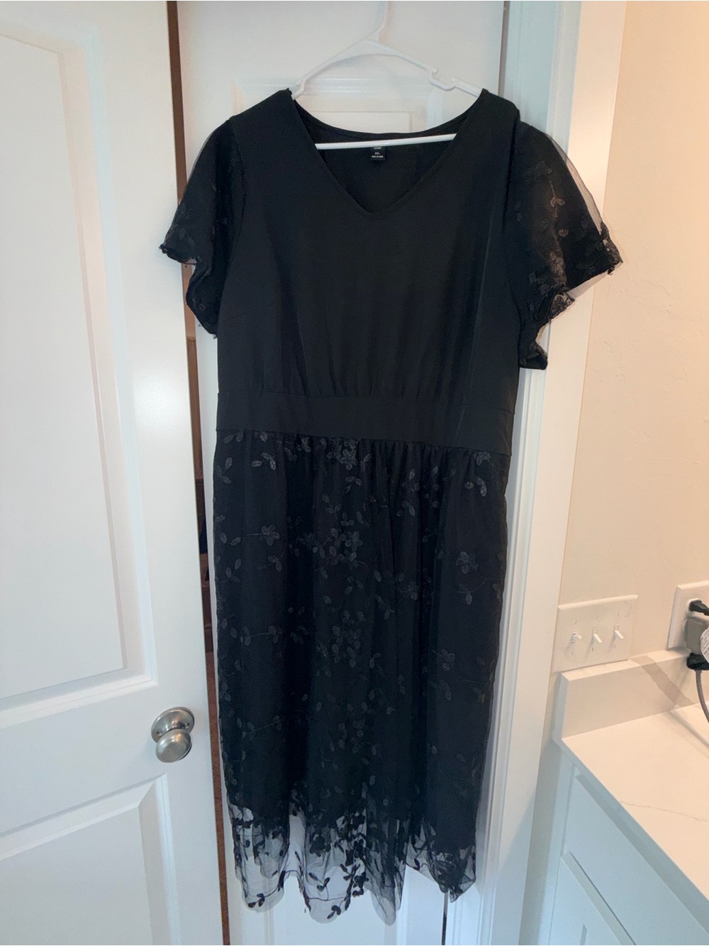 SHEIN Curve Black Floral Mesh Midi Dress – 3X – NWOT